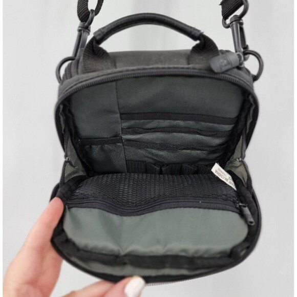 Canon Black Crossbody Small Camera Travel Sightseeing Carrying Case Bag - Picture 3 of 13